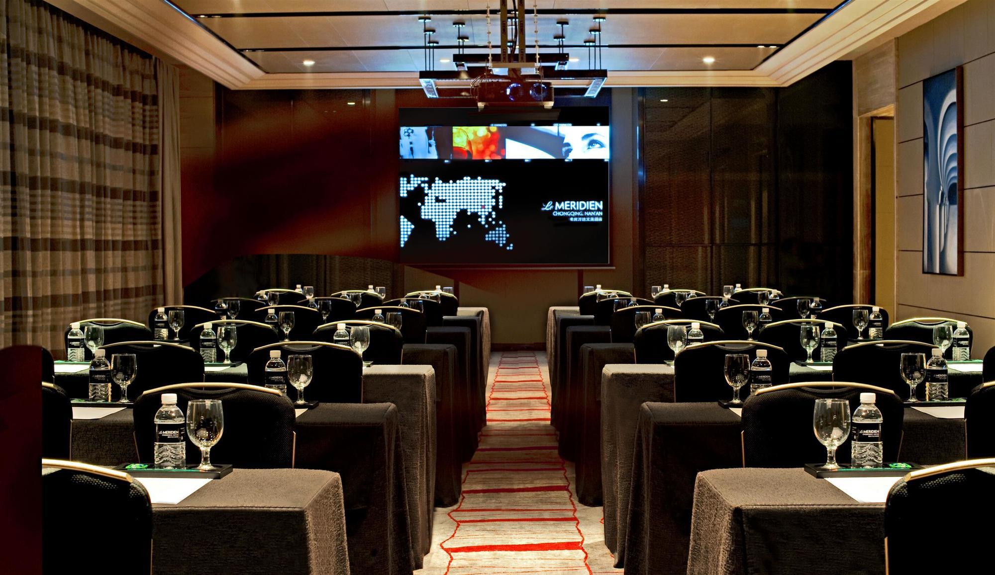 Le Meridien Chongqing Nan'An Екстериор снимка